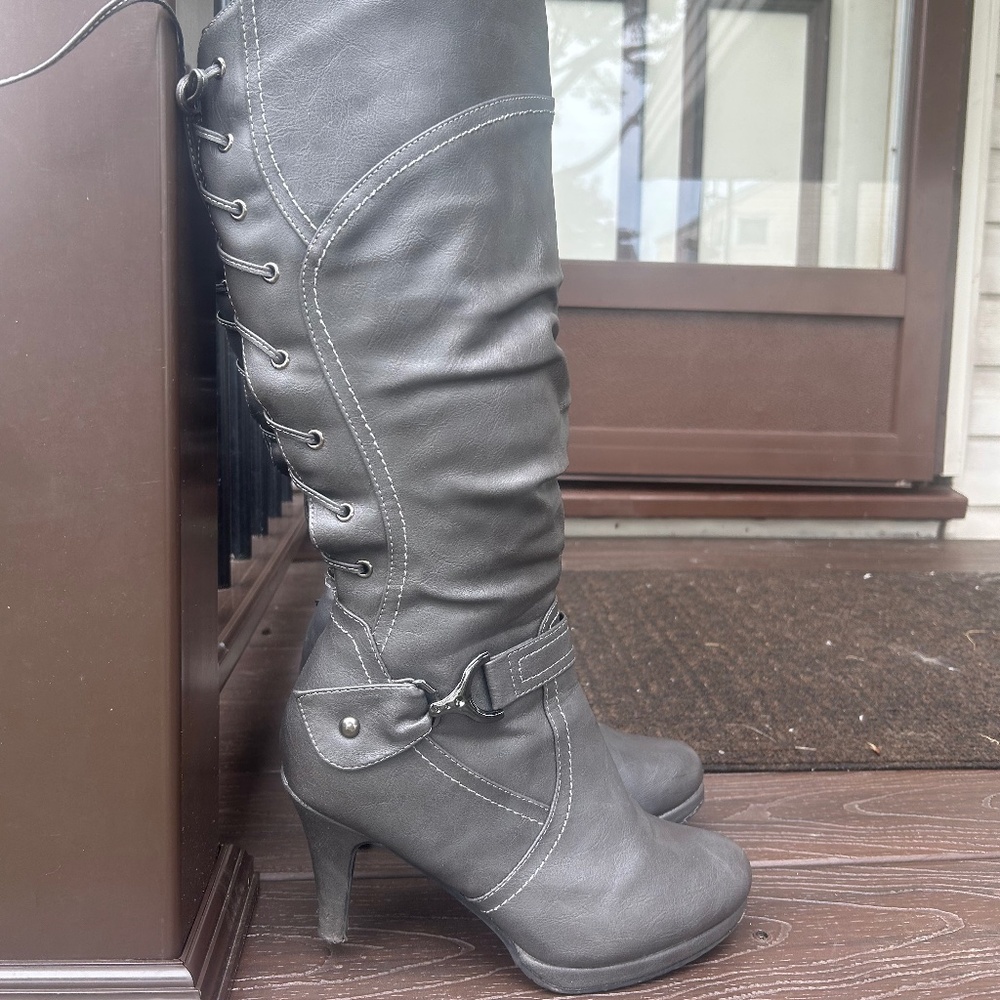 Grey boots